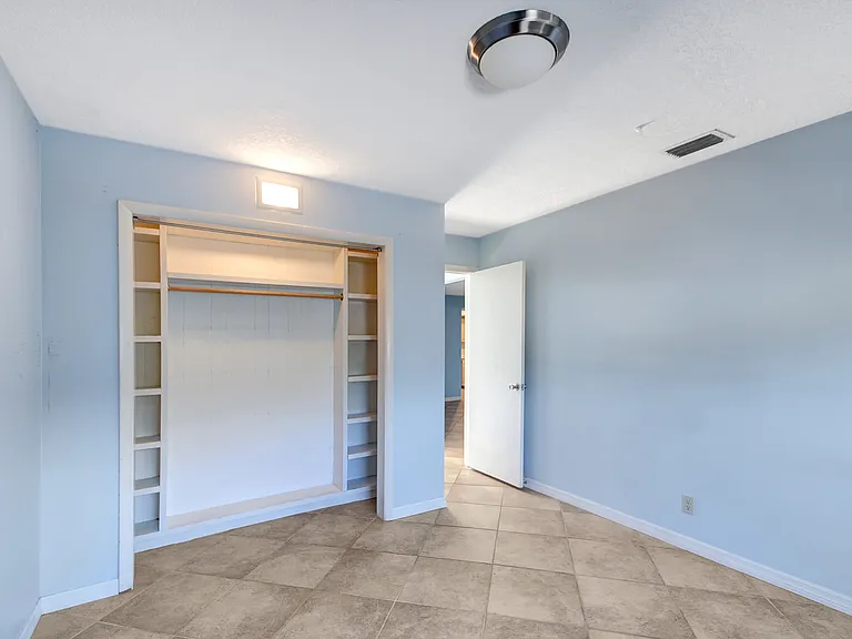 W Terrace Dr — Photo 26
