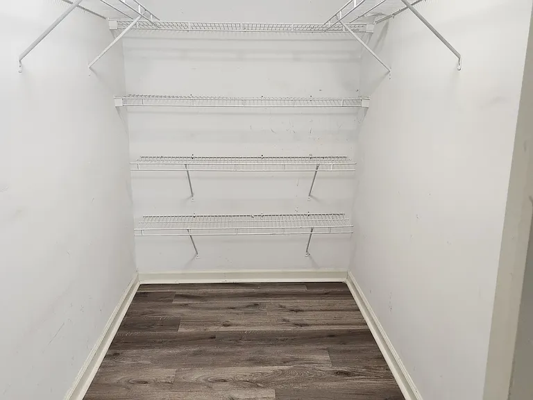 Master Bedroom Walk On Closet