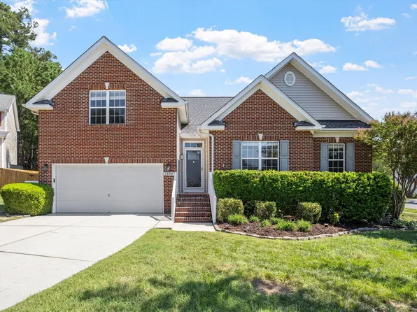 1000 Pepper Bush Ct, Apex, NC 27502