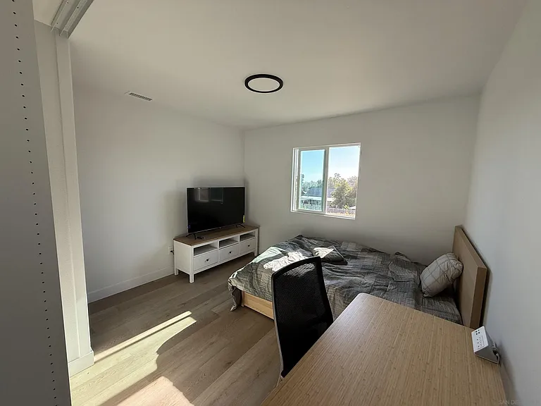 664 Carefree Dr — Photo 27