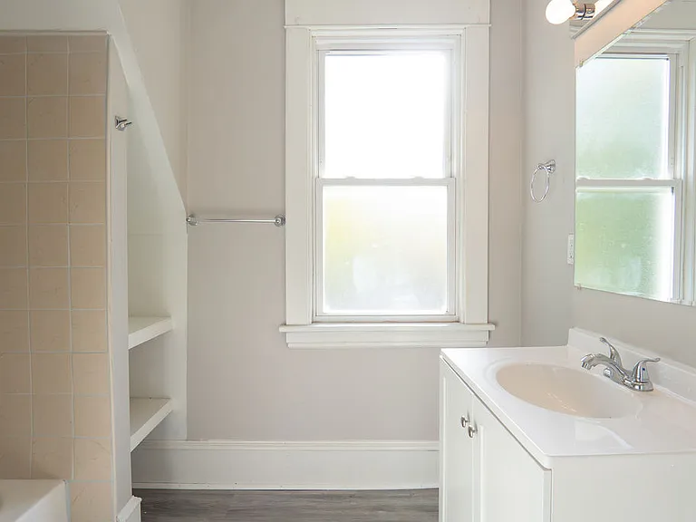 1606 Concordia Ave — Photo 22
