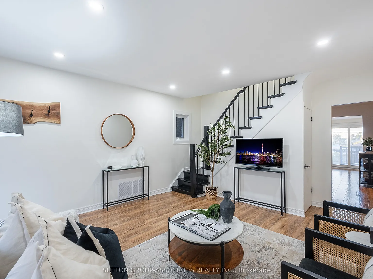 3 bed, $3,500 — Photo 4