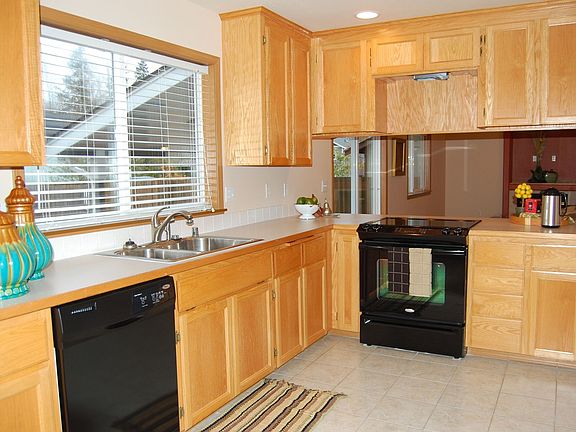 2nd image of 14706 85th Avenue Ct E