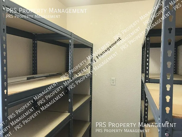 1853 E Gemini Dr — Photo 15