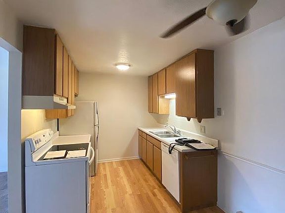 5th image of 7400 Crosscreek Dr #7