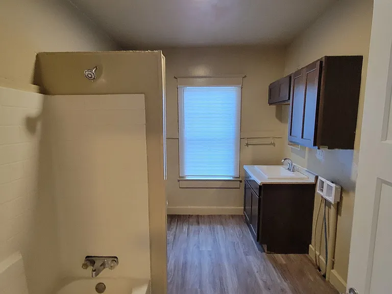 1231 Shepard St — Photo 6