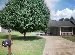 29 Lone Oak Dr, Weaver, AL 36277