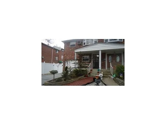 Sold by Cornerstone R.e. Mgt. Corp. | media 1