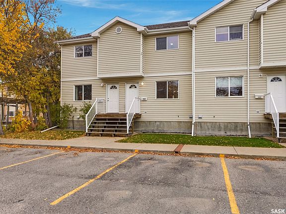 2nd image of 1692 Alexandra Street