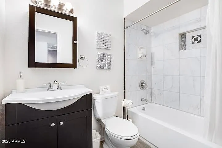 945 E Lilac Dr — Photo 6