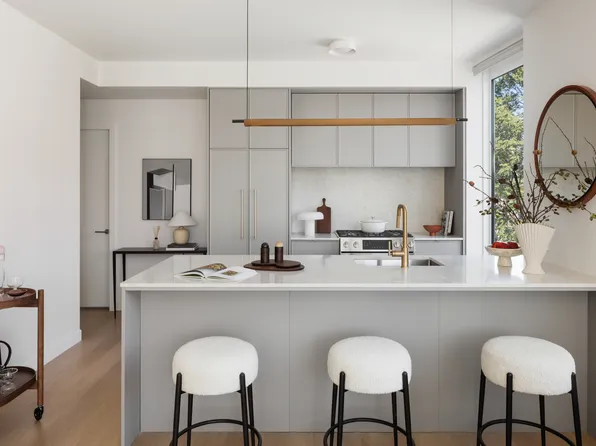 544 Carroll Street image 2 of 15