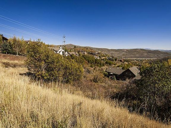 5th image of 3769 Sunridge Dr