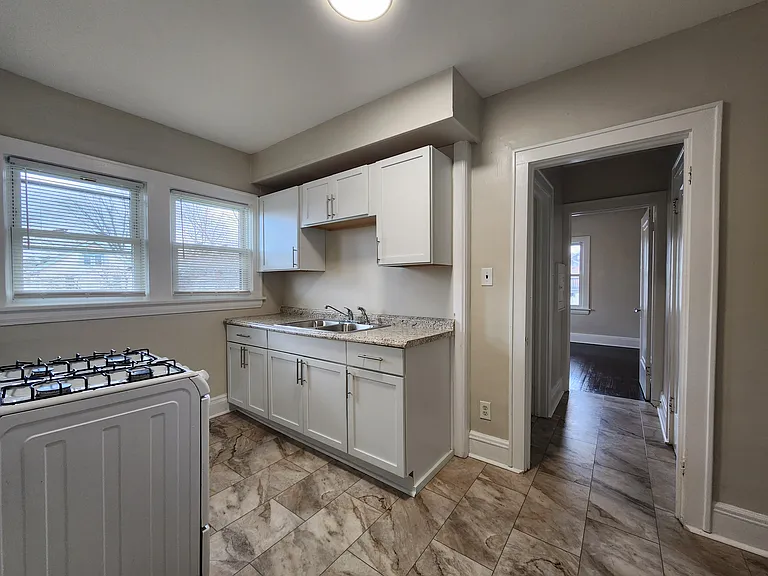 529 E Cuyahoga Falls Ave #3 — Photo 5