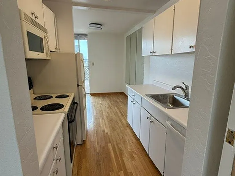 1666 Gough St #1777 — Photo 5