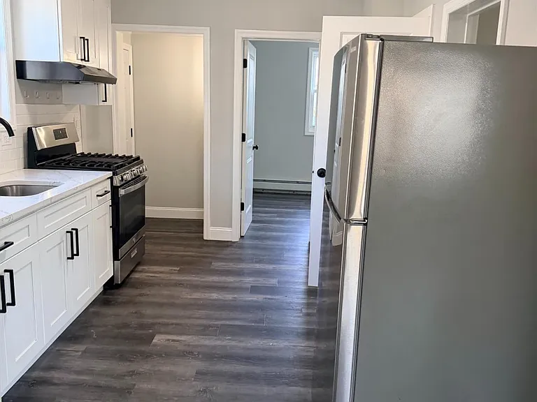 612 Johnstone St #310 — Photo 8