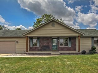 9564 Senneca Ln, Demotte, IN 46310