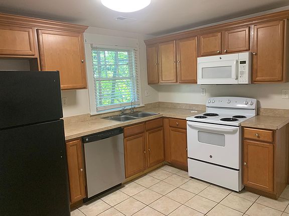 3rd image of 346 Florida Ave #B