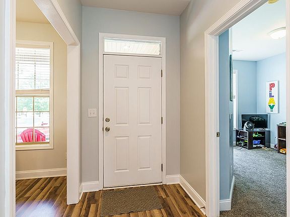 4th image of 2517 Glascow Ln