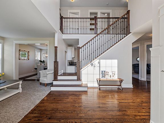 2nd image of 25330 Balmoral Dr