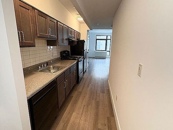 2nd image of 207 W 140th St #2D