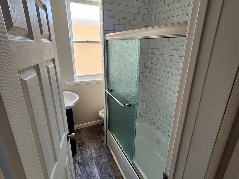 1815 Termon Ave #1A — Photo 12