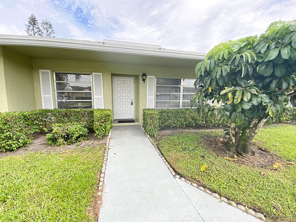 1st image of 1040 N Palm Lane #B