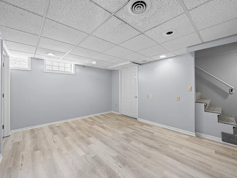1629 Arlington Ave — Photo 33