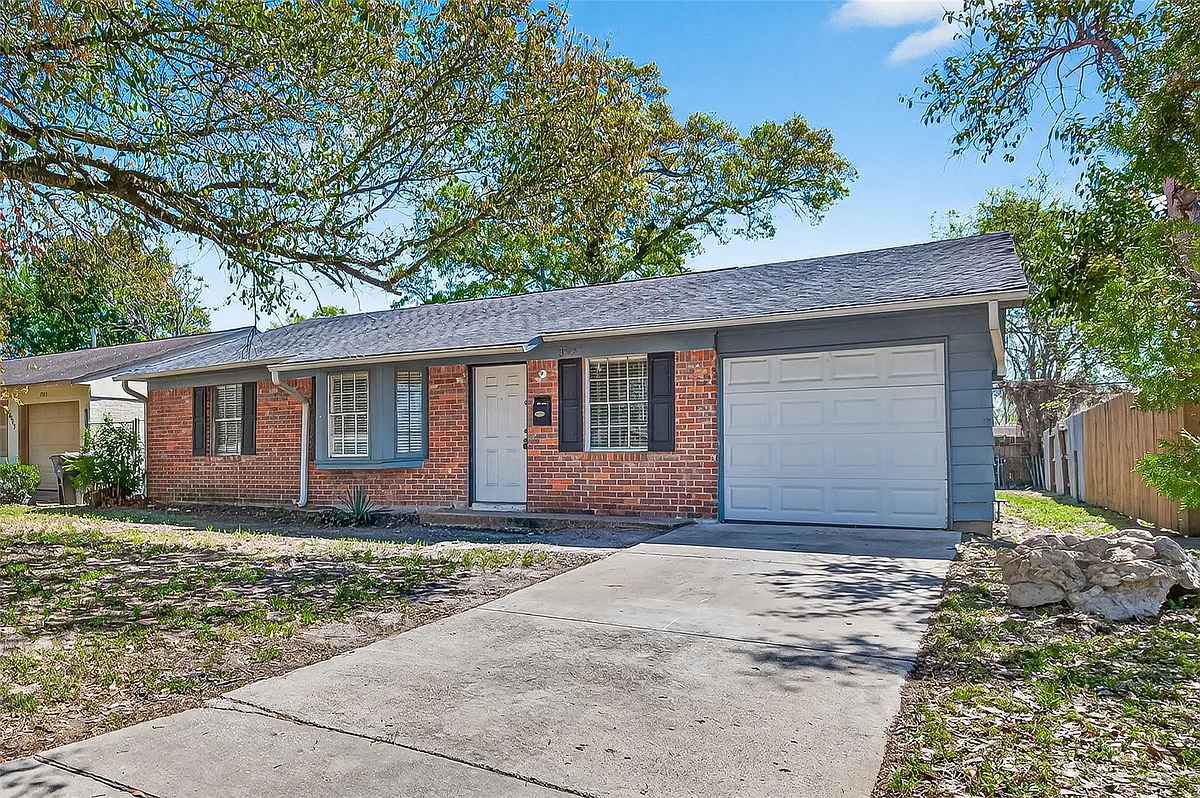 Building Photo - 3927 Prudence Dr