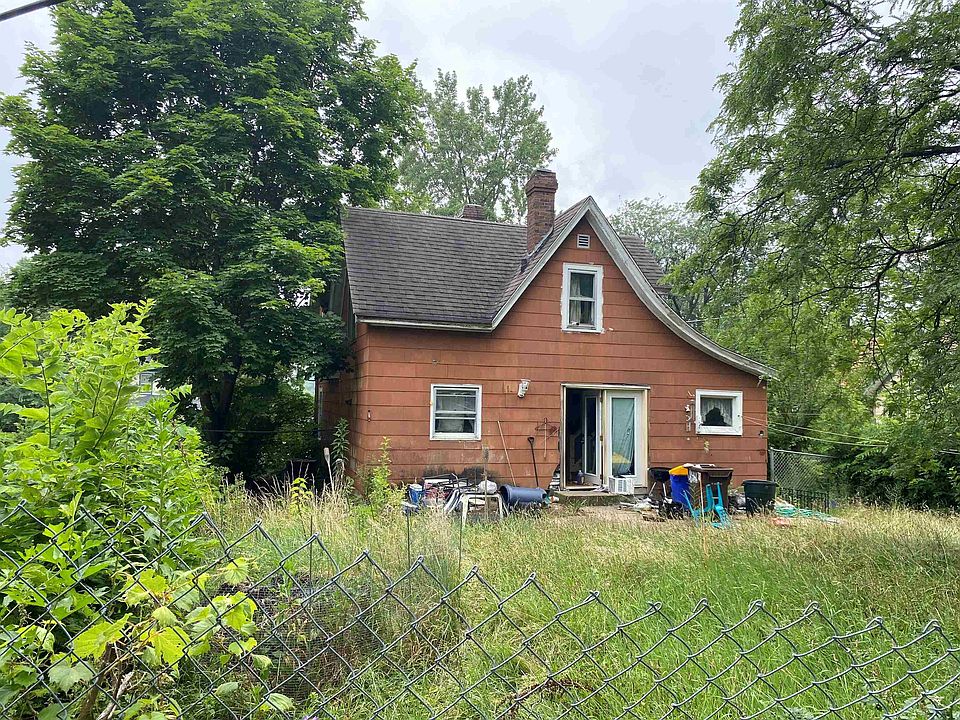 2nd image of 1418 Rural St