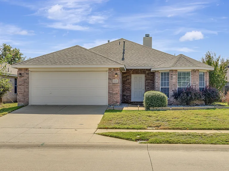 9905 Tyler Dr — Photo 1