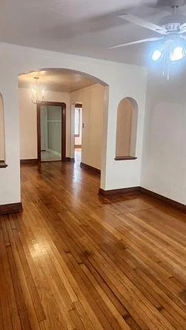 2 bed, 1.0 bath, 1100 sqft, $2,000 — Photo 3