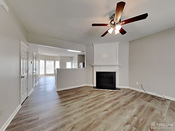 2nd image of 2641 Parkway Trl