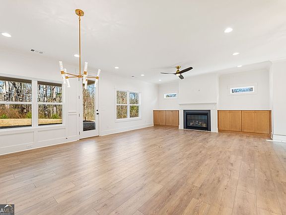 5th image of 3420 Hillshire Dr