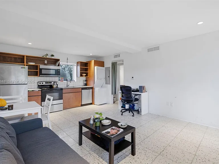127 NW 74th St #2 — Photo 3