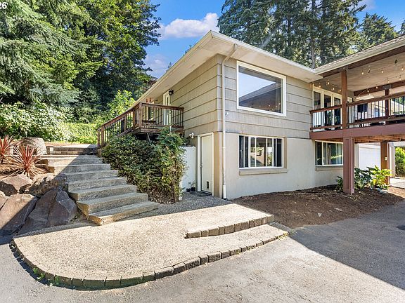 3rd image of 4024 Pacific Way