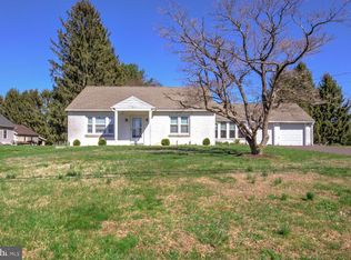 231 Warwick Rd, Elverson, PA 19520
