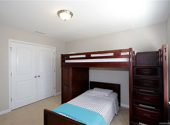 5th image of 811 Sarah Laura Ln