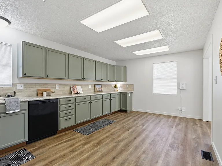 502 N Harper St — Photo 9