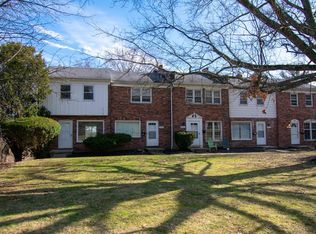 2569 Chamberlain Rd, Akron, OH 44333