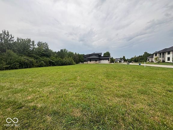 3rd image of 10450 Woodhall Ln