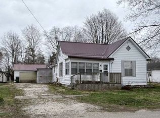 706 S Jones St, Robinson, IL 62454