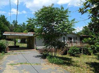 512 Huntington Trl, Cascade, VA 24069