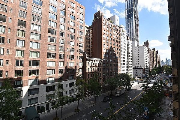 1st image of 340 E 57th St APT 6D