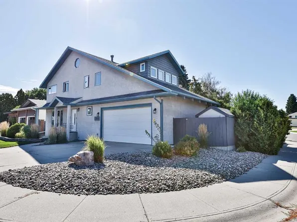 3802 W Oak Dr S, Lethbridge, AB T1K 4H5