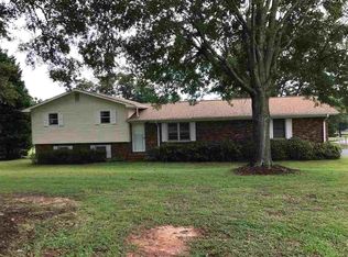 115 Fain Dr, Boiling Springs, SC 29316