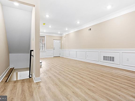 2nd image of 806 S 56th St