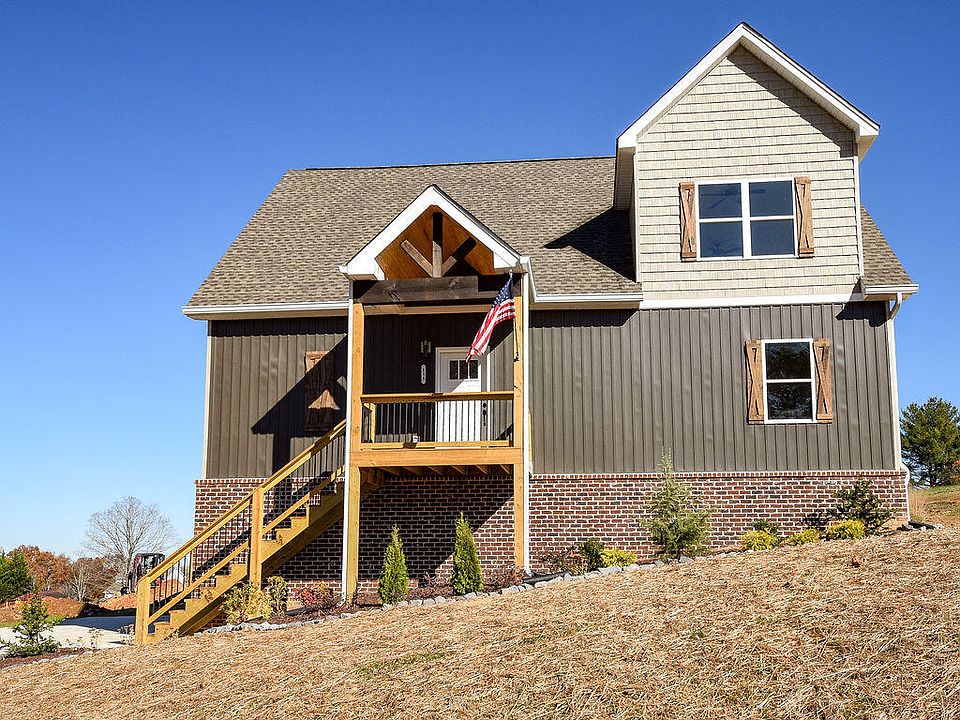 1st image of 155 Surrey Ln #6