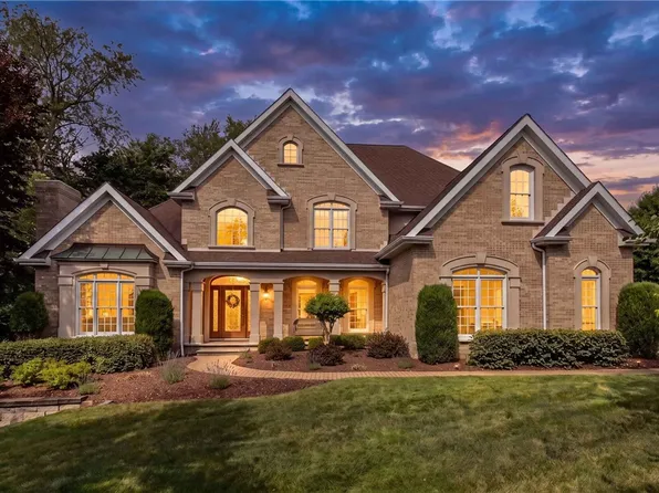 204 Saint Ives Way, Zelienople, PA 16063
