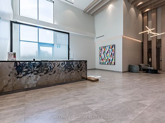 3rd image of 86 Dundas St E #622