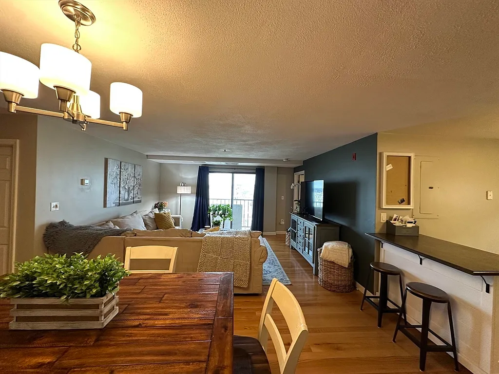 Building Photo - 39 Parlin St #605